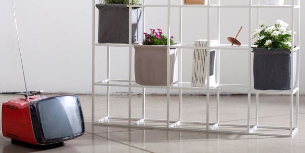 Style de décoration avec étagère discrète