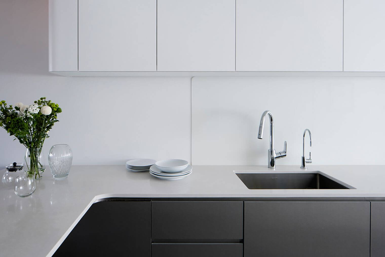 Rénovation cuisine moderne avec déco épurée
